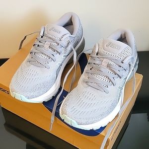 ASICS GT-2000 9 Knit size 8.5